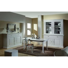 Raum voller POOR ART HOLZ weiß lackiert