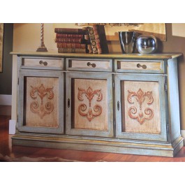 DRESSER WOOD ANTIQUE DECORATED AS PHOTO