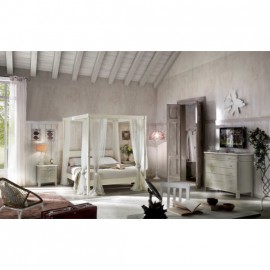 Cama con dosel en madera con blanco o marfil