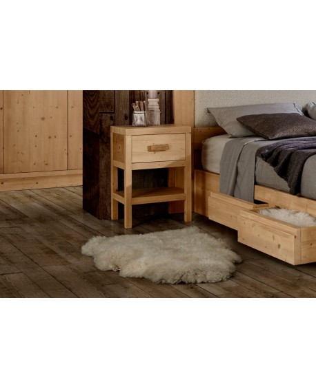 COMODINO IN LEGNO MASSELLO DI ABETE