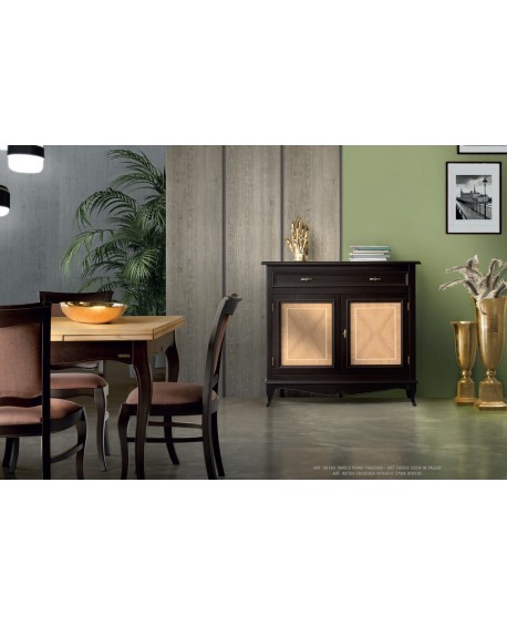 Credenzina 2 porte intarsiate spina rovere con filetto acero con 1 cassetto
