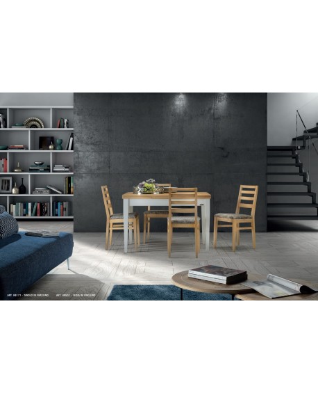 Tavolo in frassino  L.130 P.85 H.80 (aperto L.210 P.85)