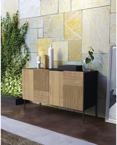 Credenza due ante in massello e listellare frassino