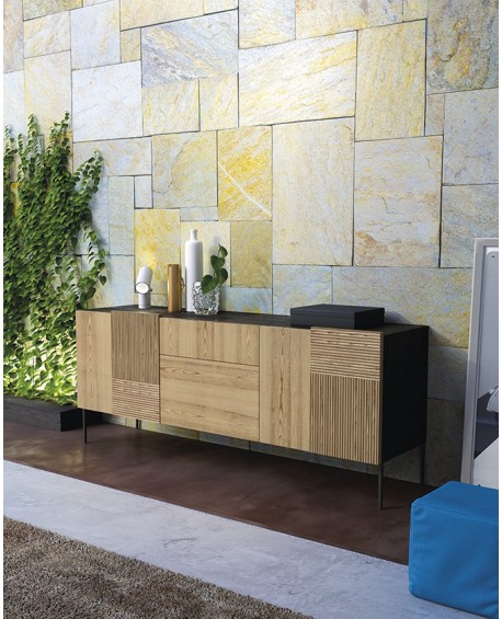 Credenza tre ante in massello e listellare frassino