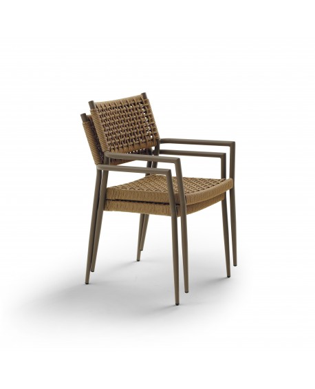 Poltrona in Corda colore Beige                                 L.58 H.86 P.53 HS.46cm.